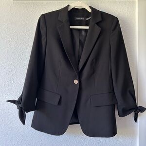 Ivanka Trump Black Blazer with Notched Lapels and Structured Shoulders